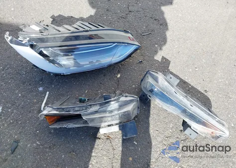 2022 Tesla Model X Dual Motor All-Wheel Drive z USA, uszkodzony, nr VIN 7SAXCBE50NF362668